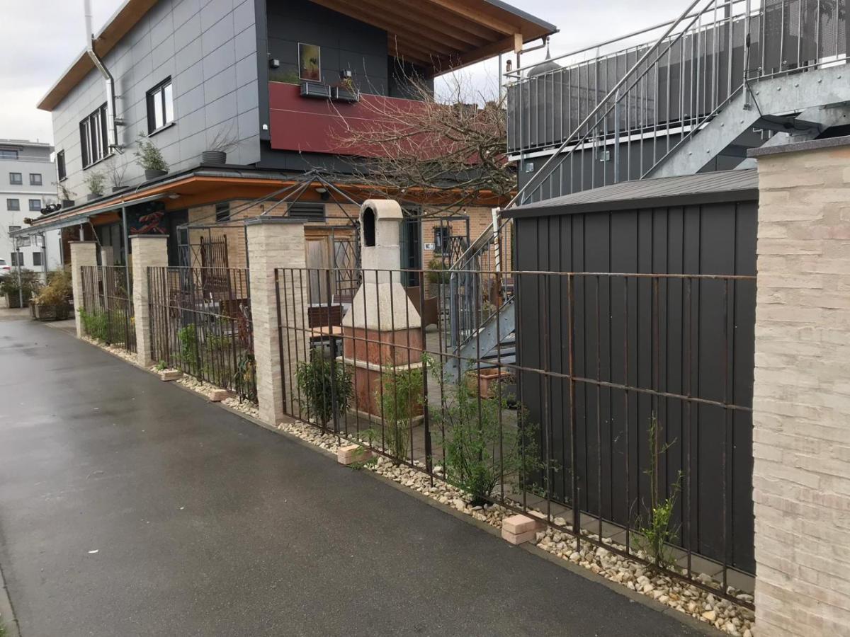Tiny House Black Pearl Tettnang Exterior photo